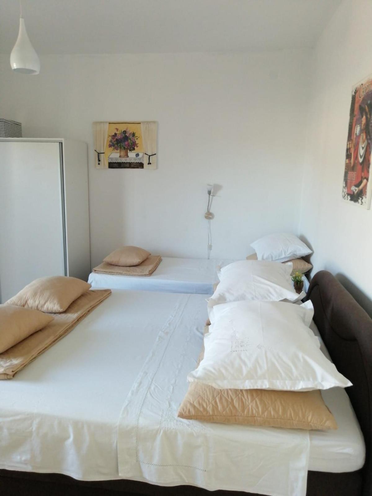 Apartments Kursan Seget Vranjica Exteriör bild
